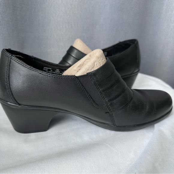 CLARKS INGALLS FALLS WOMENS SLIP-ON SHOES/ Size: 9 - Picture 6 of 15